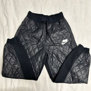 Nike Women's Sportswear Quilted Jogger Pants XS Streetwear Techwear Athletic